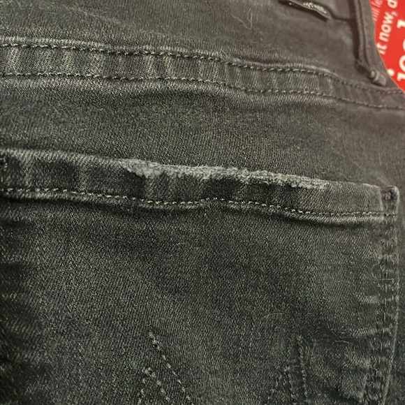 MOTHER The Pixie Ankle Fray. Size 30. Buttonfly - Picture 12 of 15